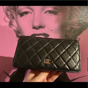 AUTHENTIC CHANEL Classic Quilted Flap Wallet WOC